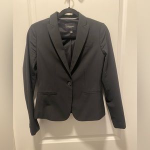 Women’s Banana republic classic fit suit jacket - size 0